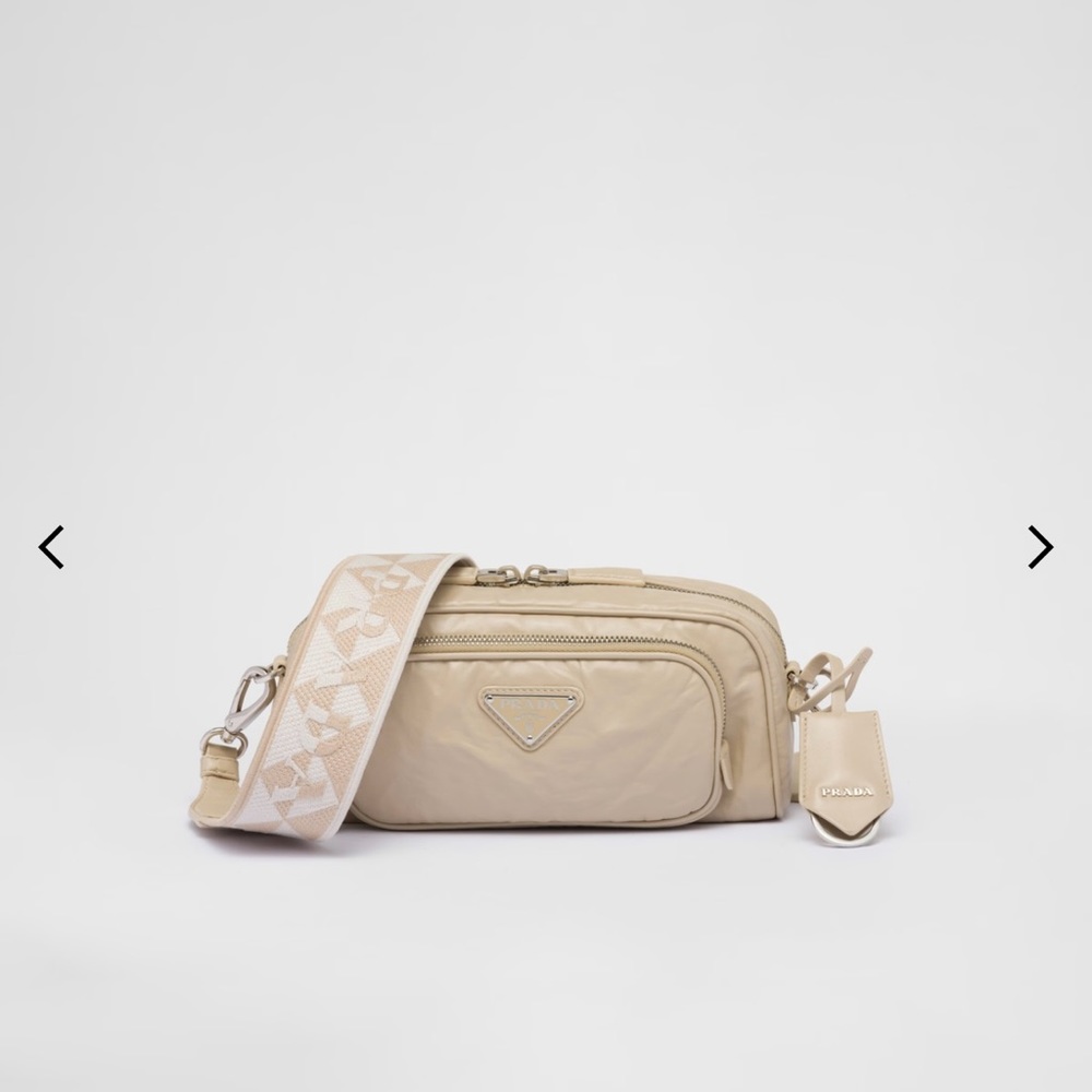 Nappa antique leather multi-pocket shoulder bag in Desert Beige